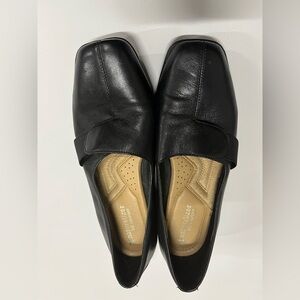Naturalizer N5 Comfort Women's Black Leather Flats